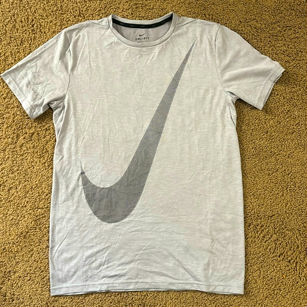 ⭐️Nike Dri-Fit Magic!⭐️